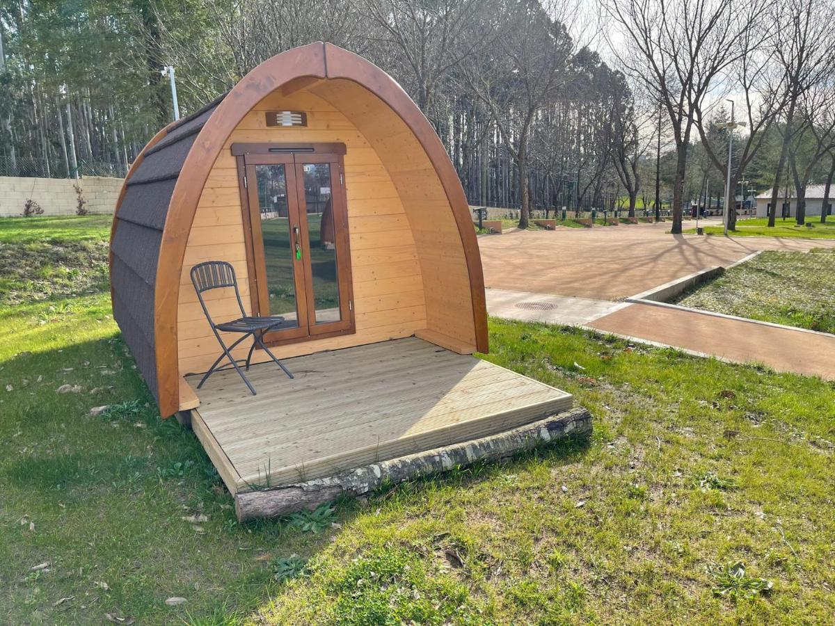 Teiraboa Base Camp Hotel Arzúa Екстериор снимка