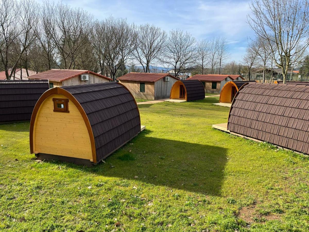 Teiraboa Base Camp Hotel Arzúa Екстериор снимка