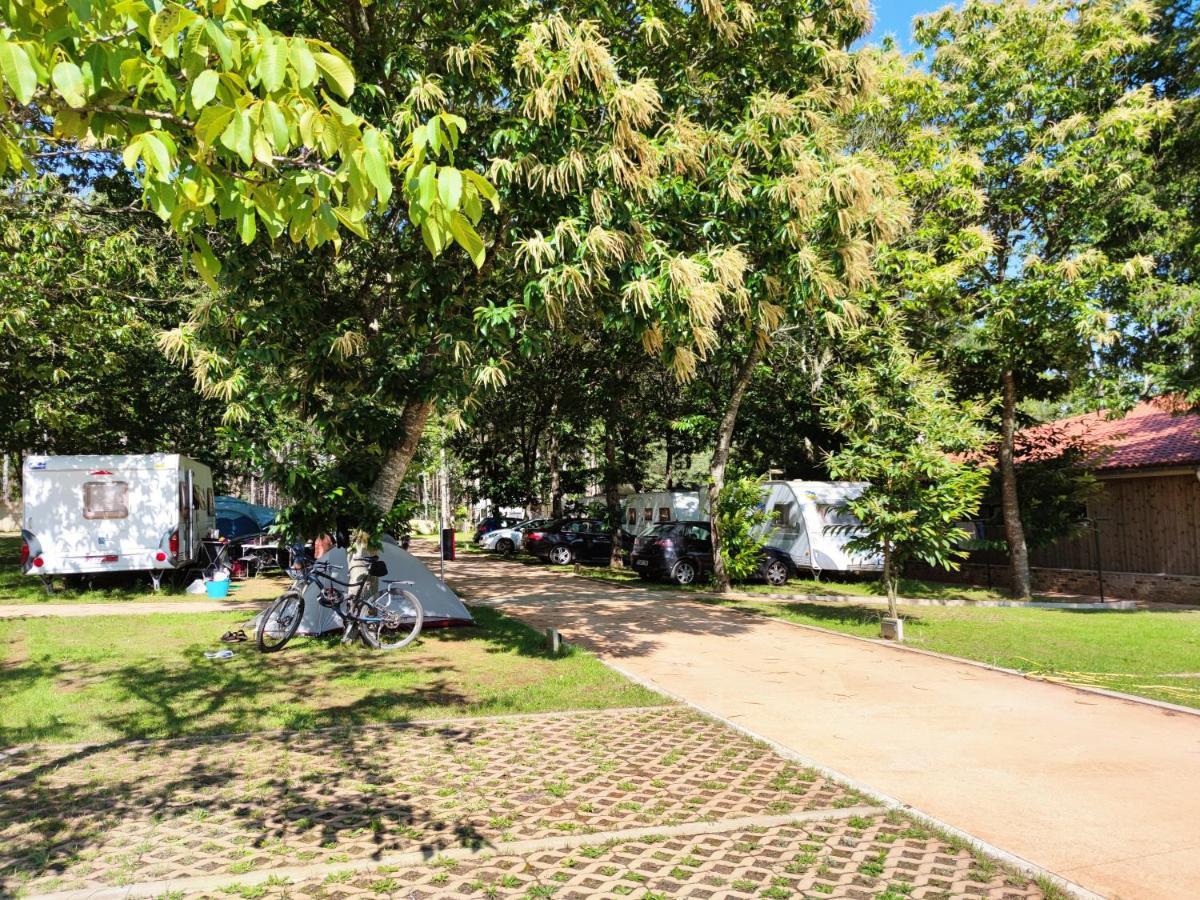 Teiraboa Base Camp Hotel Arzúa Екстериор снимка