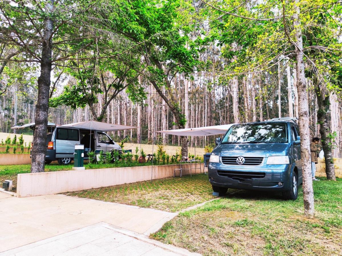 Teiraboa Base Camp Hotel Arzúa Екстериор снимка