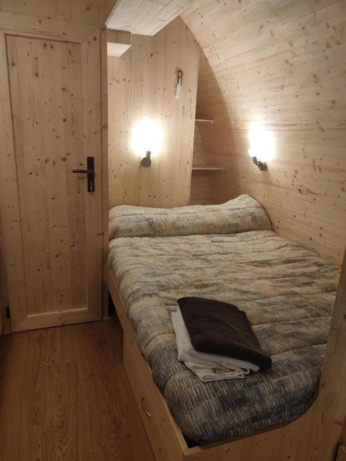 Teiraboa Base Camp Hotel Arzúa Екстериор снимка