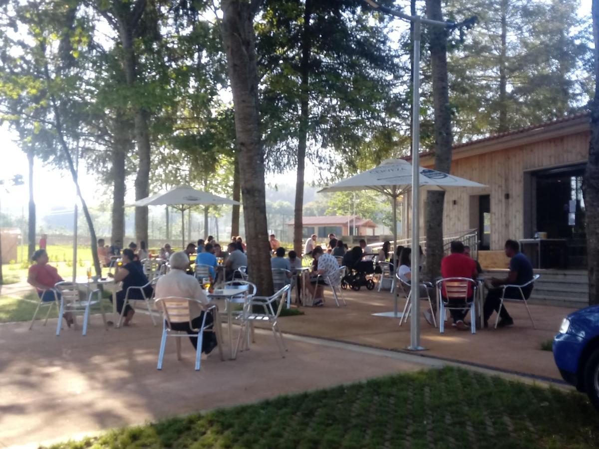 Teiraboa Base Camp Hotel Arzúa Екстериор снимка
