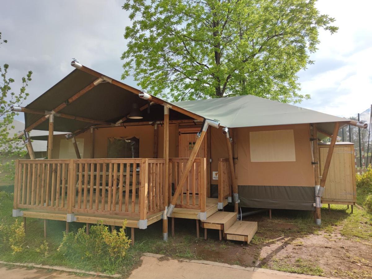 Teiraboa Base Camp Hotel Arzúa Екстериор снимка