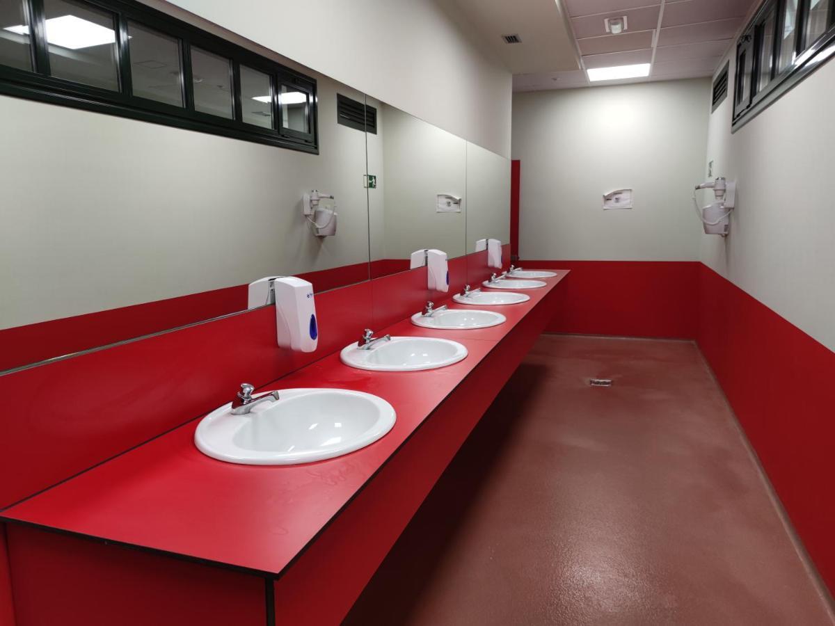 Teiraboa Base Camp Hotel Arzúa Екстериор снимка