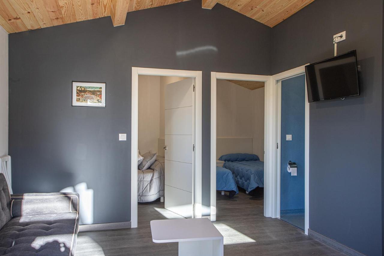 Teiraboa Base Camp Hotel Arzúa Екстериор снимка